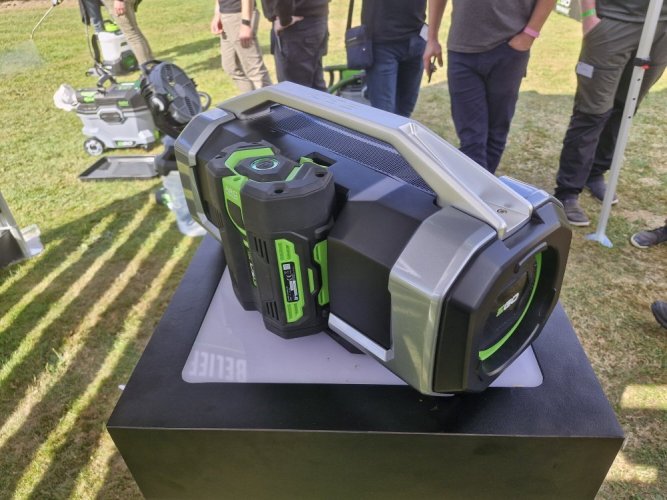 EGO AKU outdoorový reproduktor SK1800E