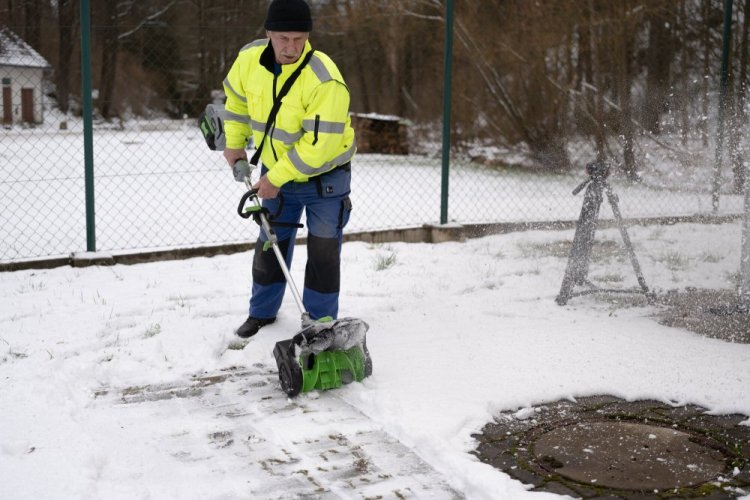 EGO Nástavec s aktivním sněhovým hrablem SSA1200